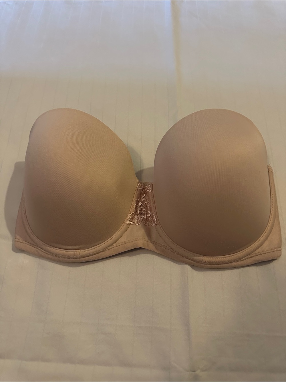 Vanity Fair Strapless Bandeau Bra in Nude Pink